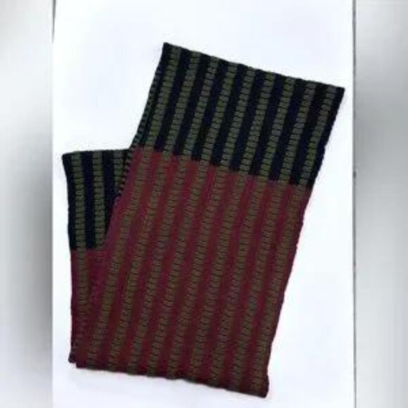 Verloop Infinity Scarf Knit Scarf Multicolored Excellent Condition - Picture 7 of 7